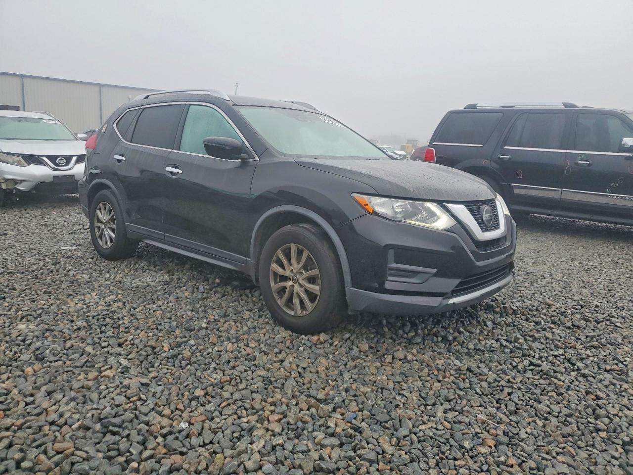 2019 NISSAN ROGUE S photo 4
