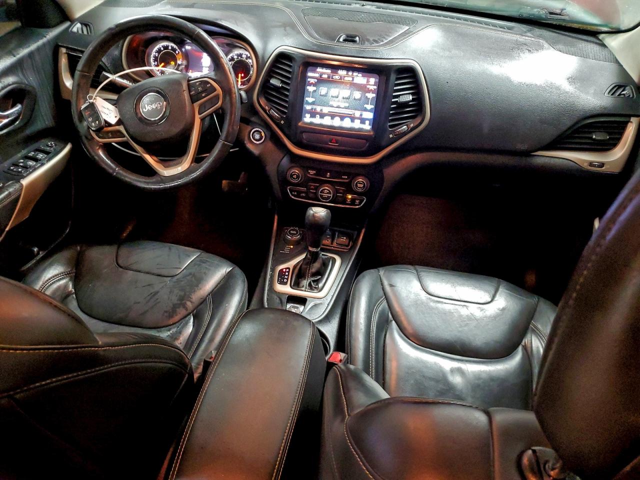 2017 JEEP CHEROKEE LIMITED photo 8