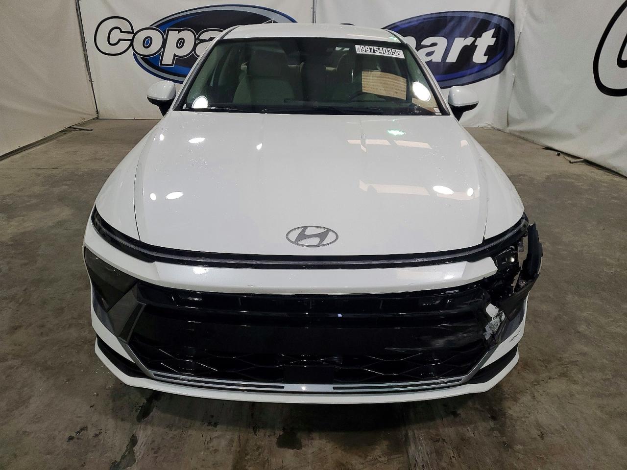 2026 HYUNDAI SONATA HYBRID photo 5