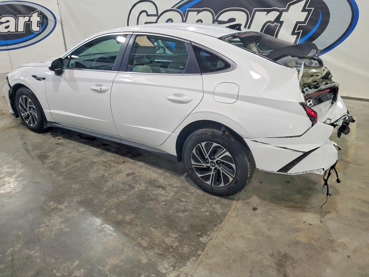 2026 HYUNDAI SONATA HYBRID photo 2