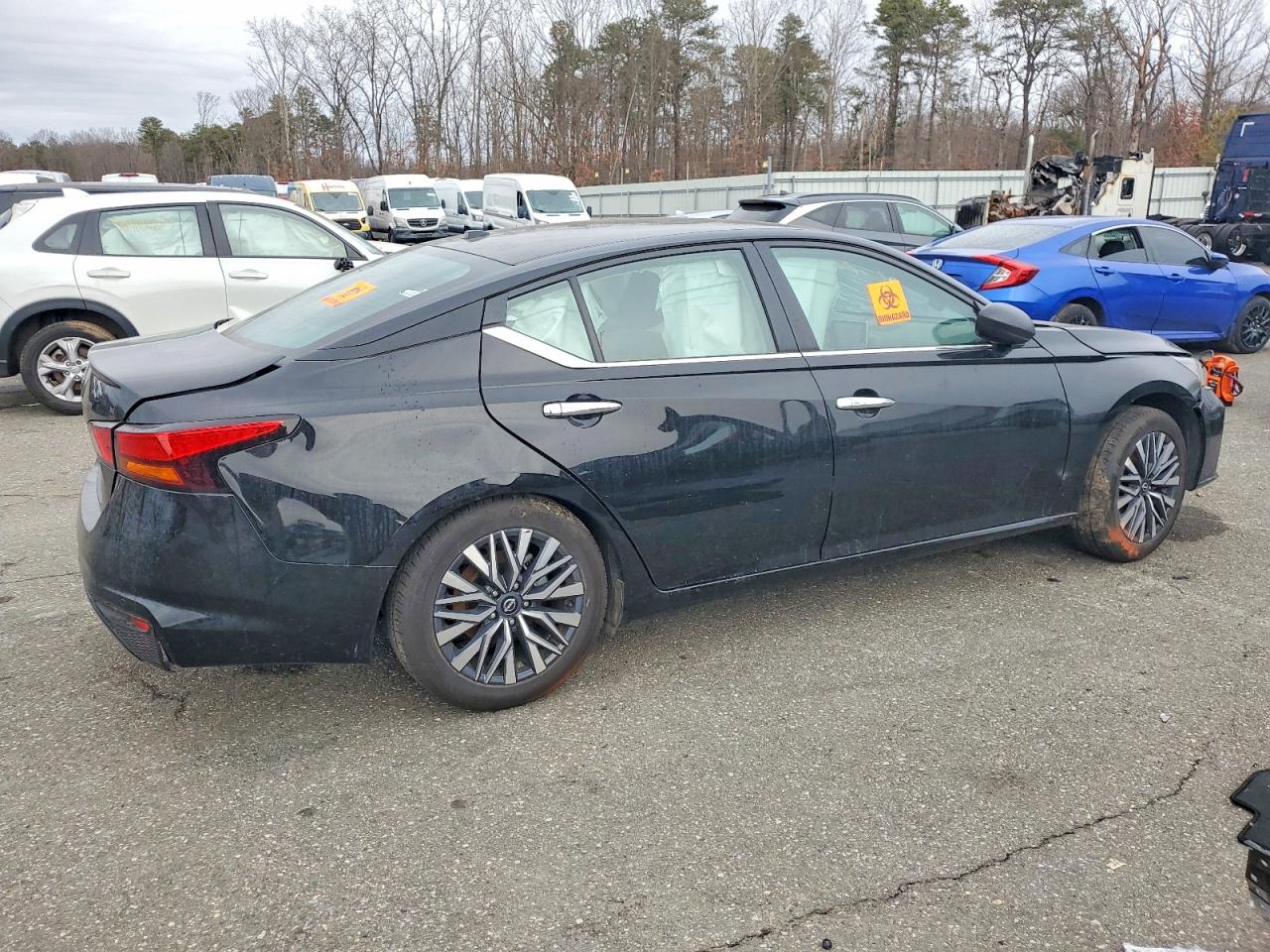 2025 NISSAN ALTIMA SV photo 3
