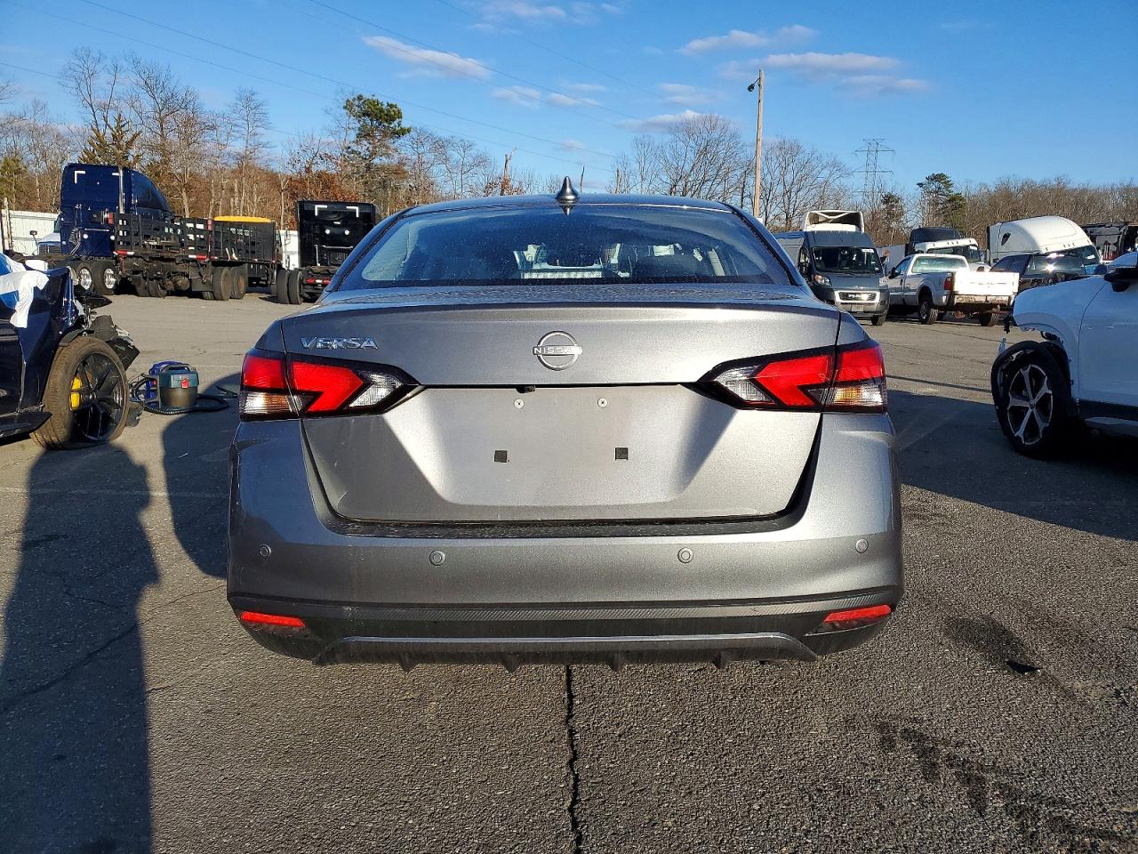 2025 NISSAN VERSA SV photo 11