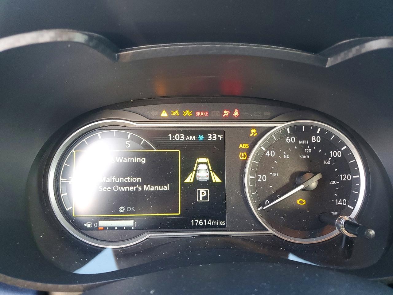 2025 NISSAN VERSA SV photo 17
