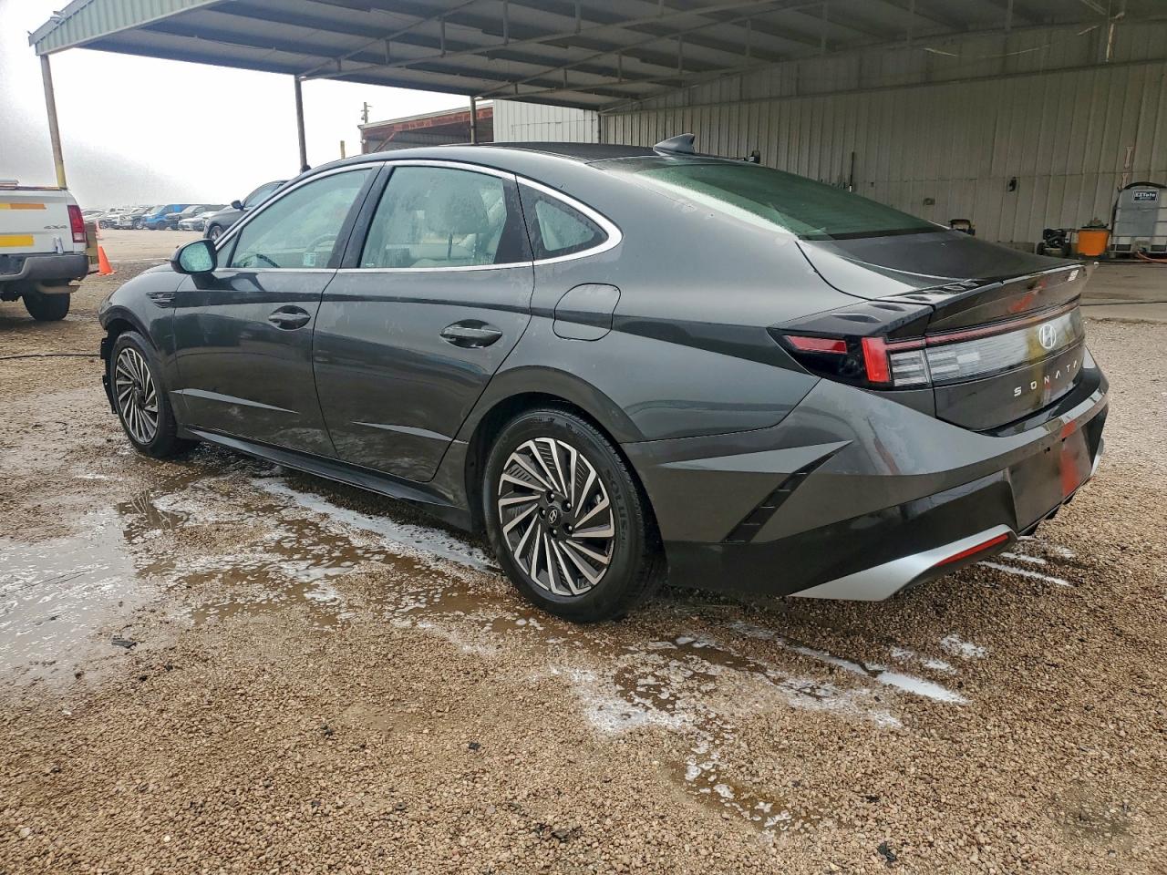 2025 HYUNDAI SONATA HYBRID photo 2