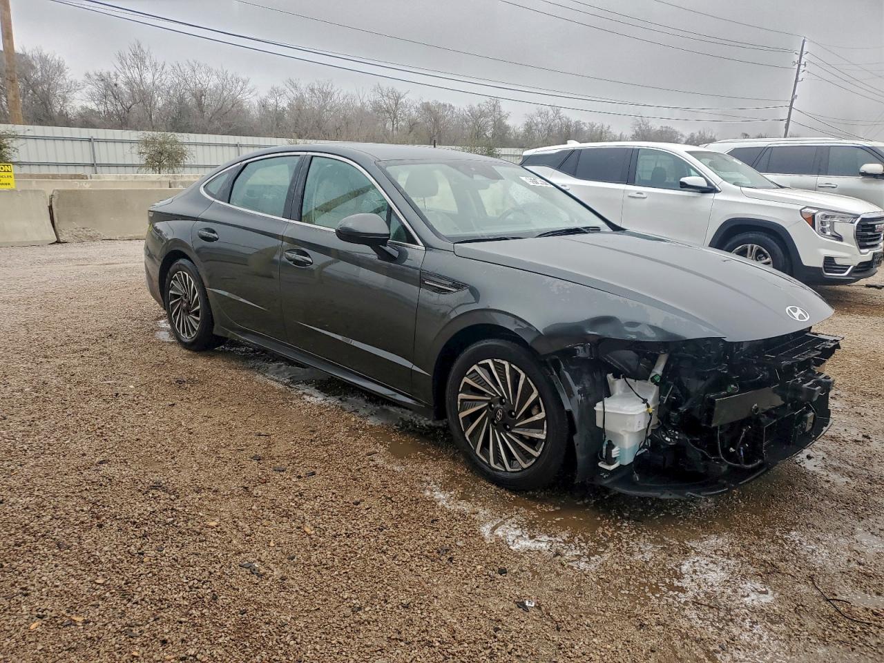 2025 HYUNDAI SONATA HYBRID photo 4