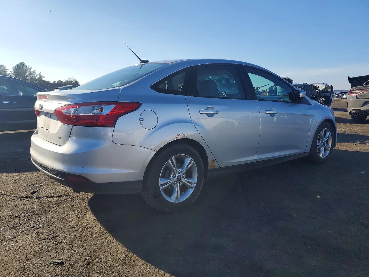 2013 FORD FOCUS SE photo 3