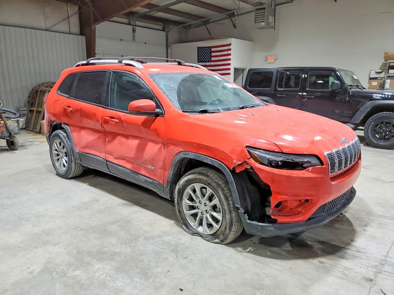 2021 JEEP CHEROKEE LATITUDE photo 4