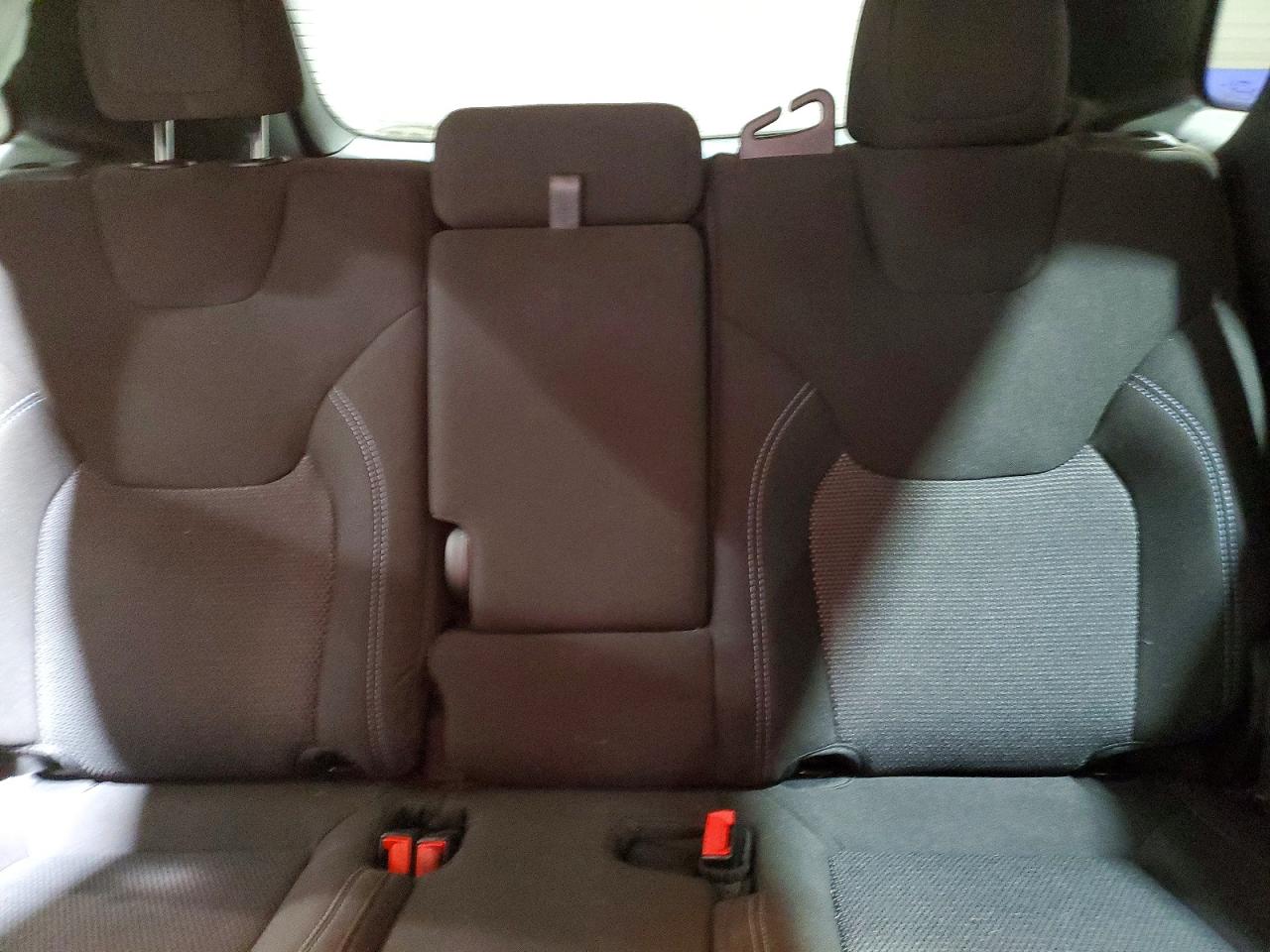 2021 JEEP CHEROKEE LATITUDE photo 10