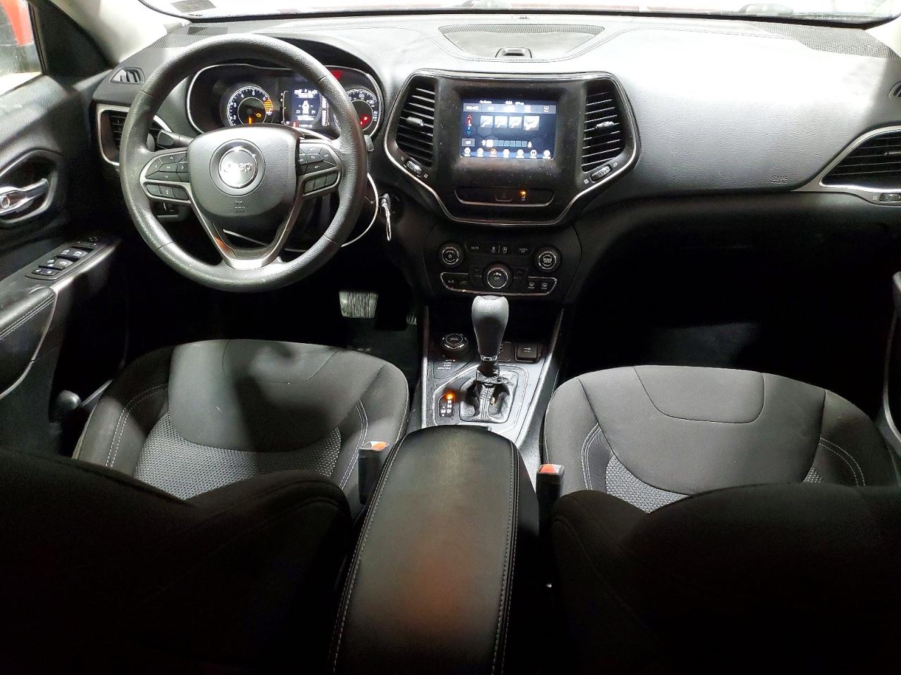 2021 JEEP CHEROKEE LATITUDE photo 8