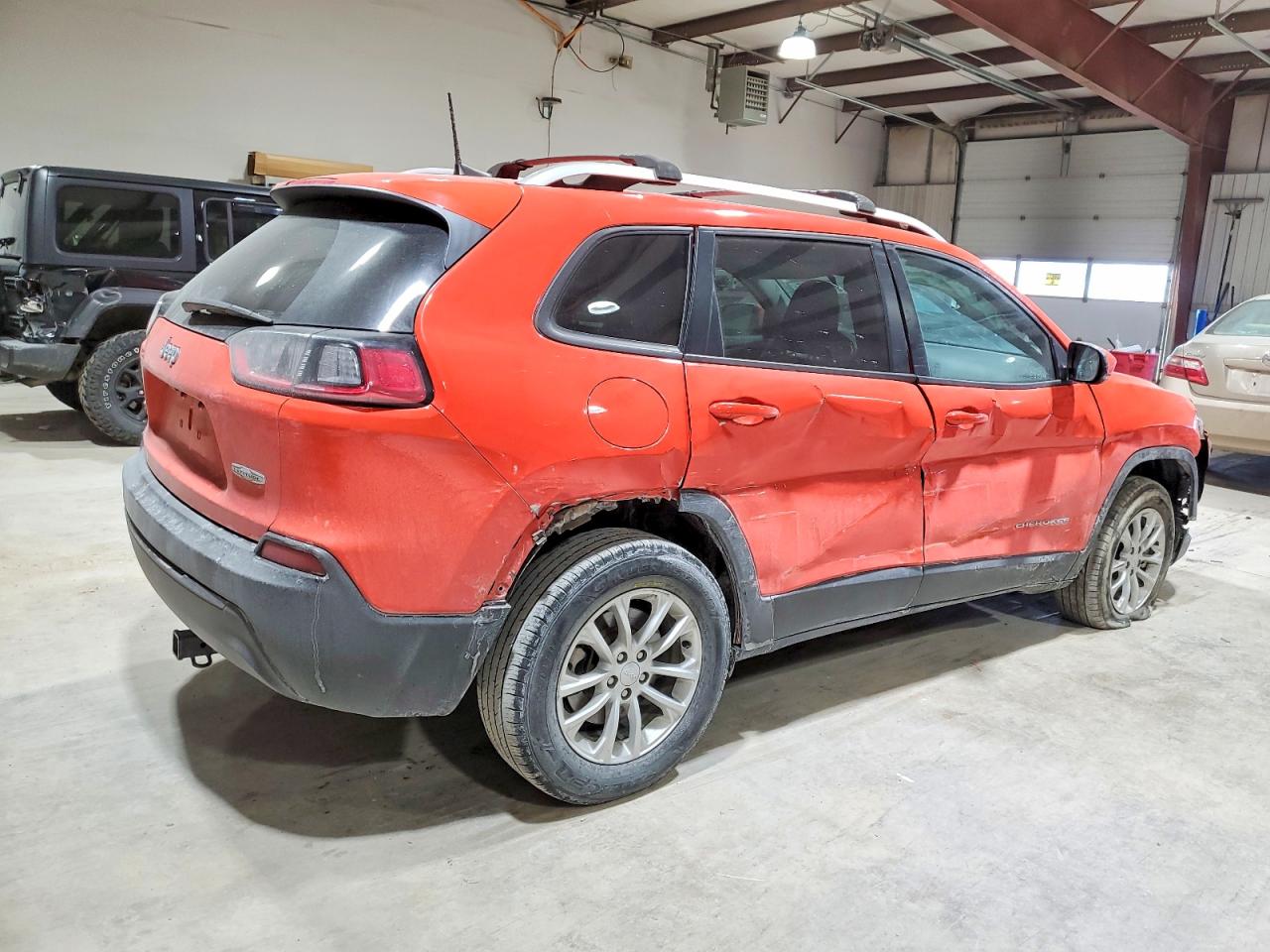 2021 JEEP CHEROKEE LATITUDE photo 3