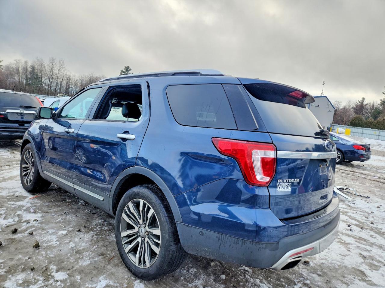 2017 FORD EXPLORER PLATINUM photo 2