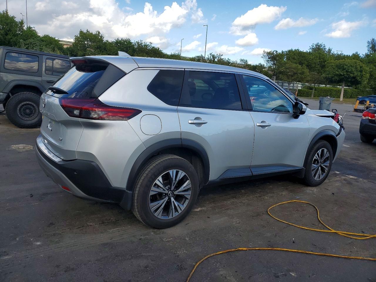 2023 NISSAN ROGUE SV photo 3