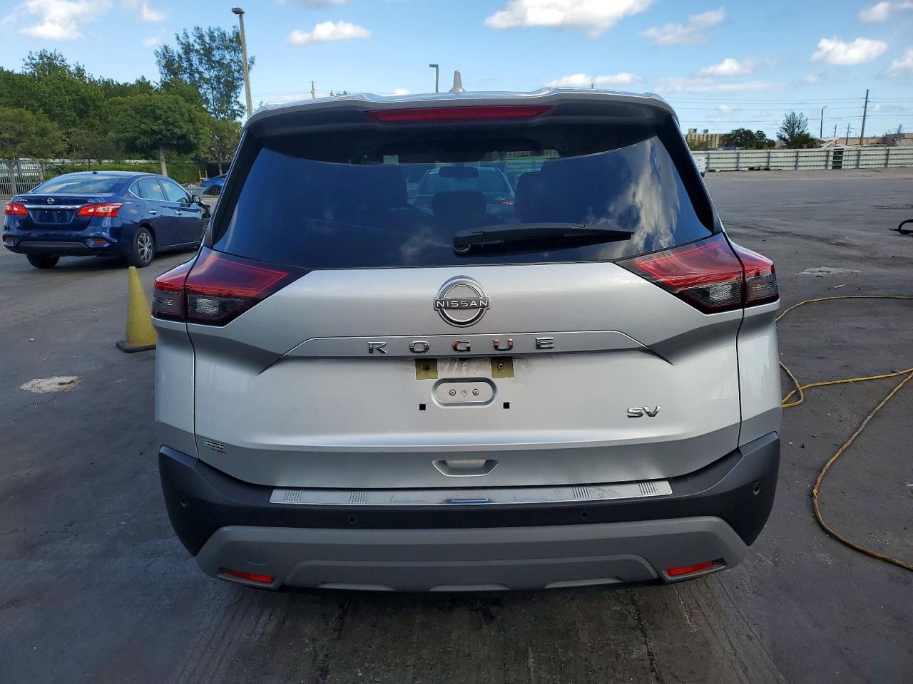 2023 NISSAN ROGUE SV photo 6