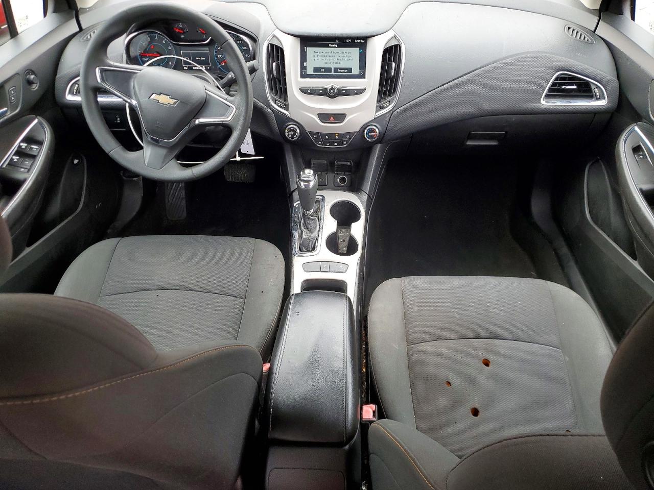 2017 CHEVROLET CRUZE LS photo 8