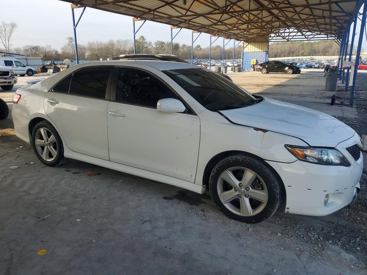 2010 TOYOTA CAMRY BASE photo 4