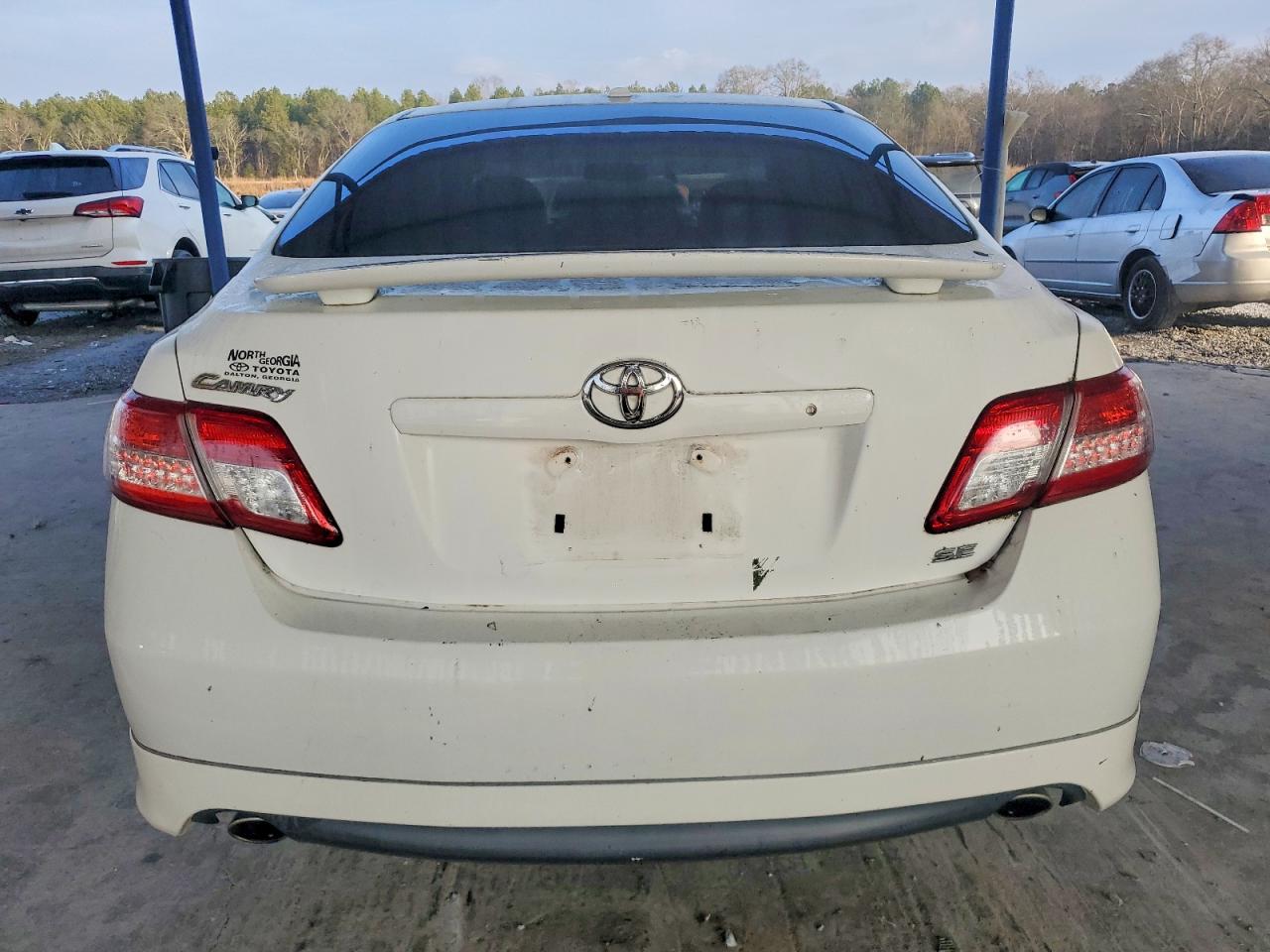 2010 TOYOTA CAMRY BASE photo 6