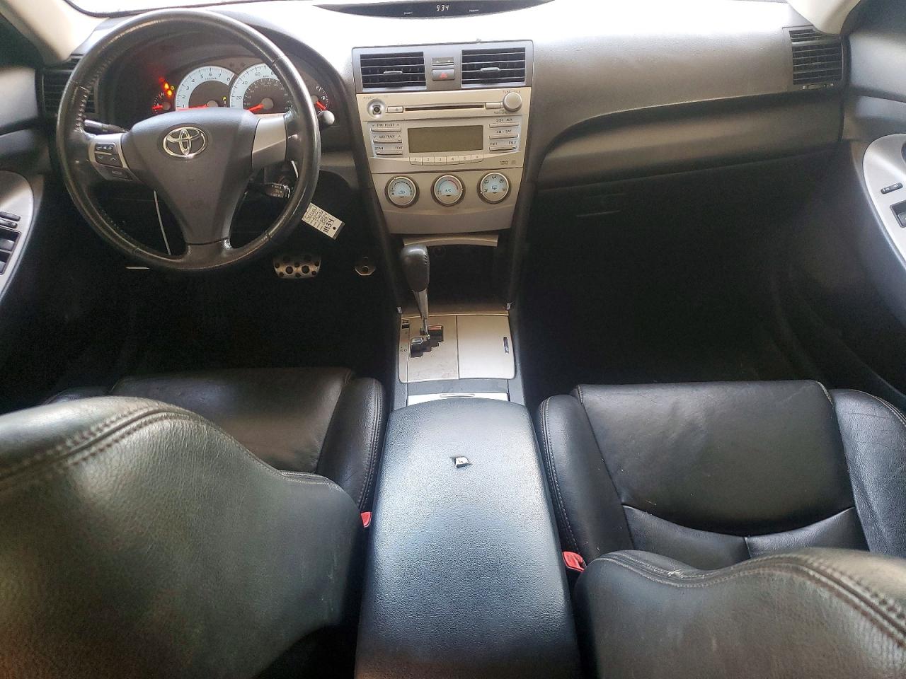 2010 TOYOTA CAMRY BASE photo 8
