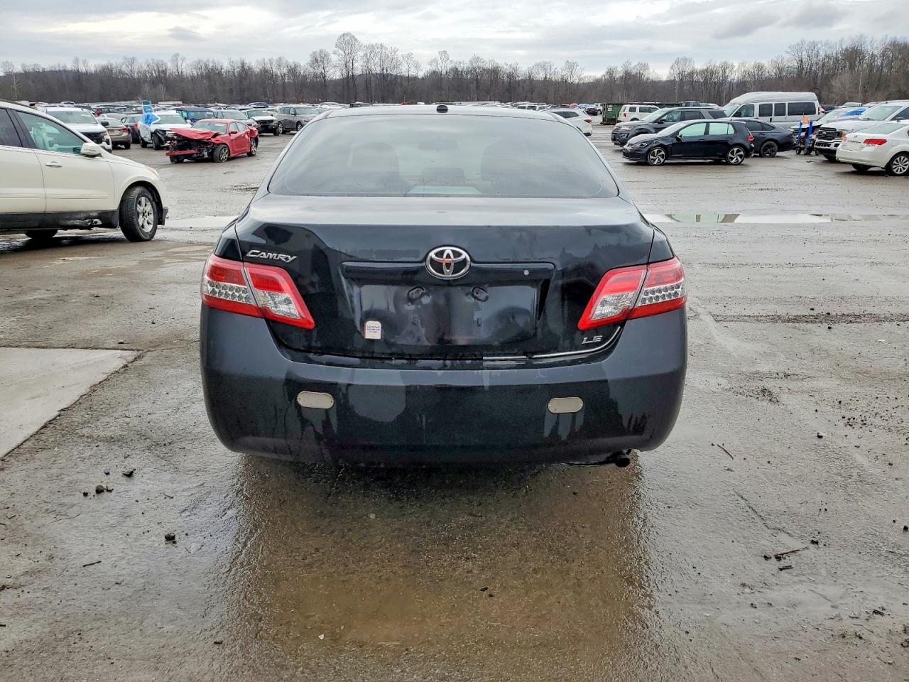 2011 TOYOTA CAMRY BASE photo 6