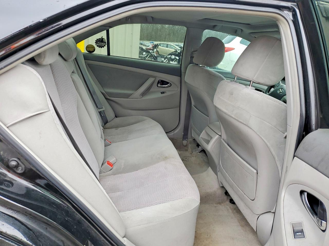 2011 TOYOTA CAMRY BASE photo 10