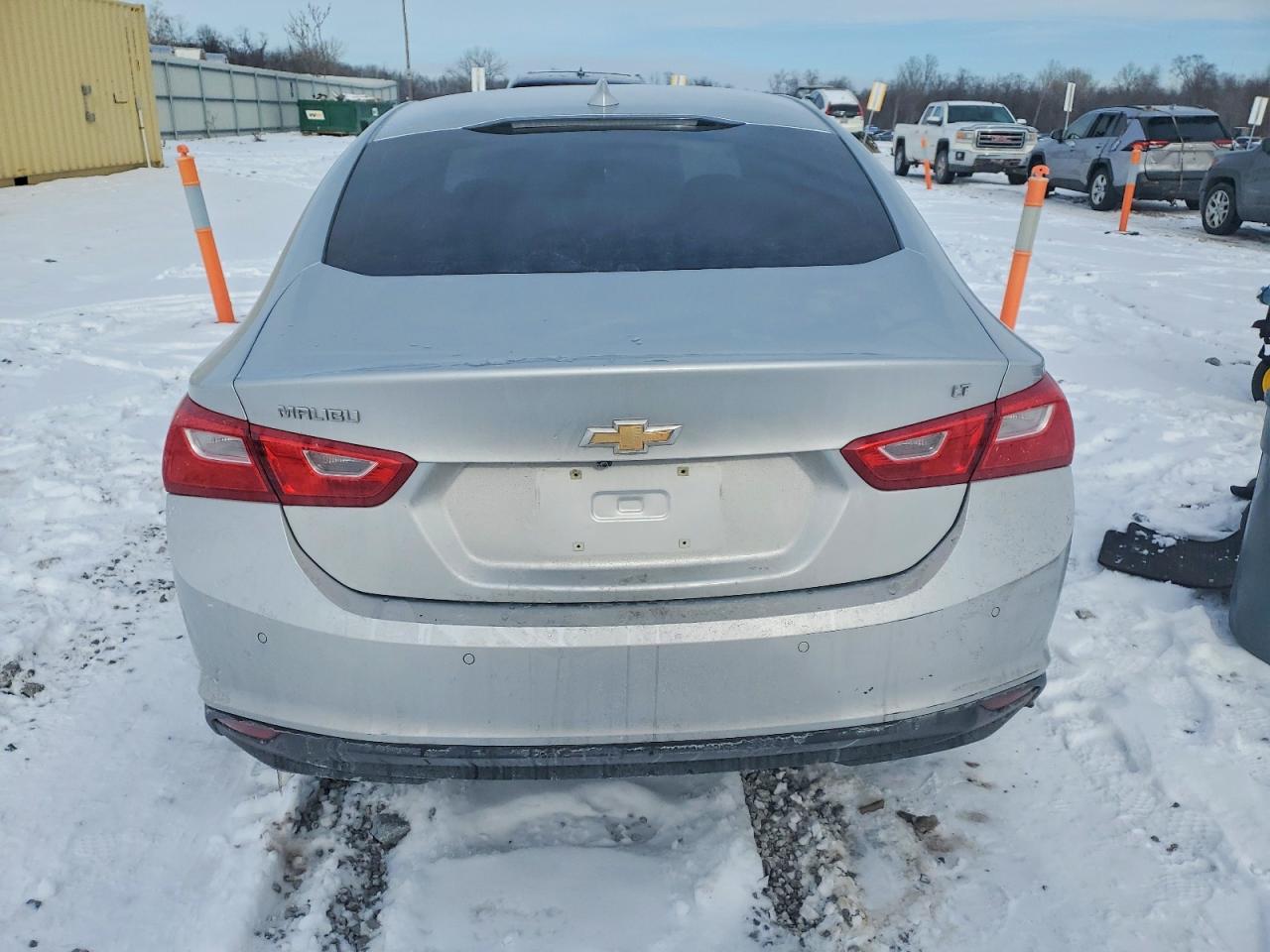 2017 CHEVROLET MALIBU LT photo 6