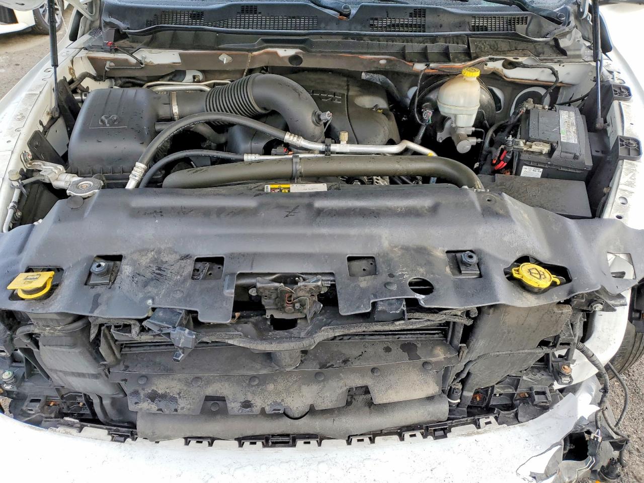 2015 RAM 1500 SLT photo 11
