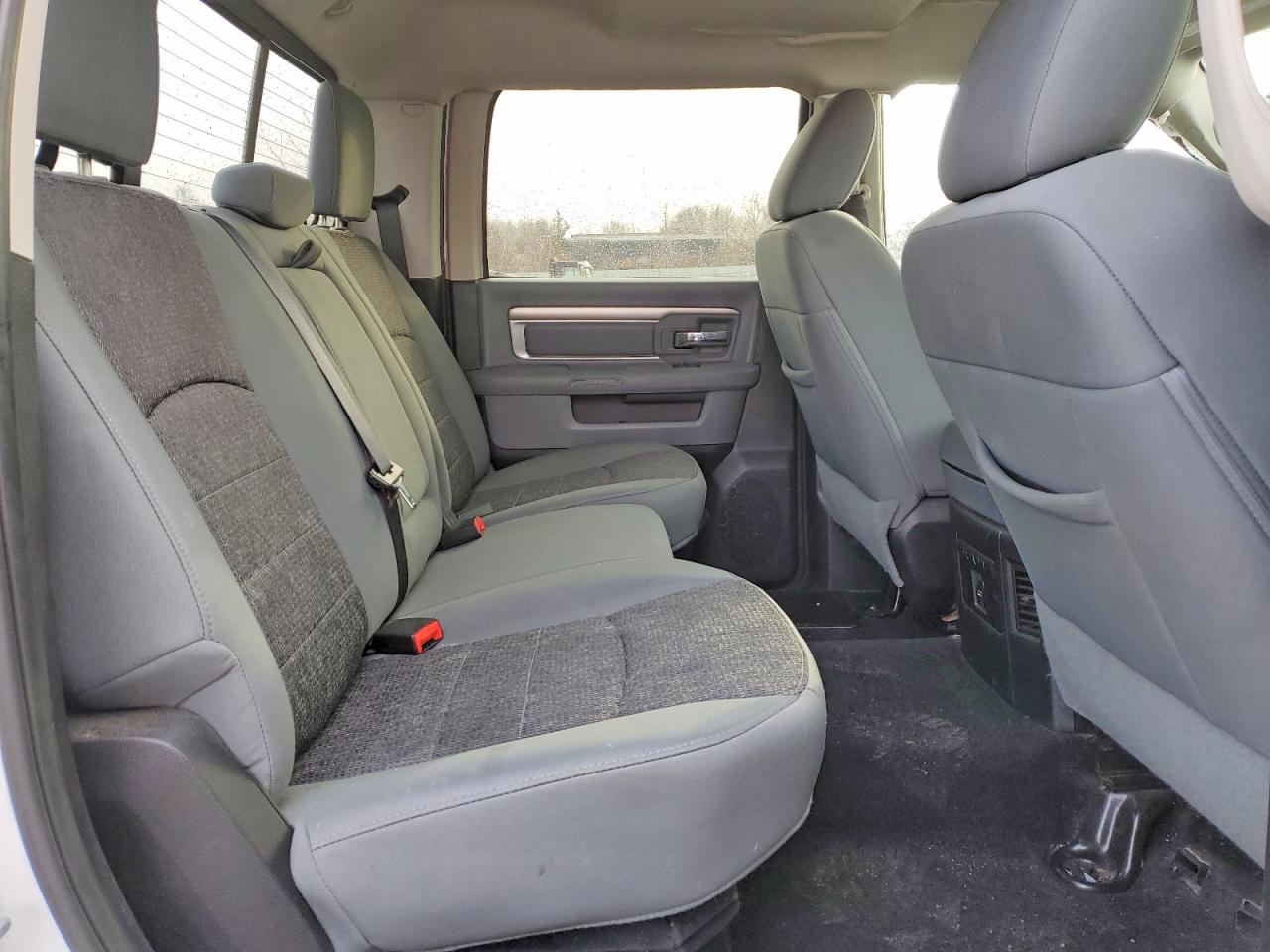 2015 RAM 1500 SLT photo 10
