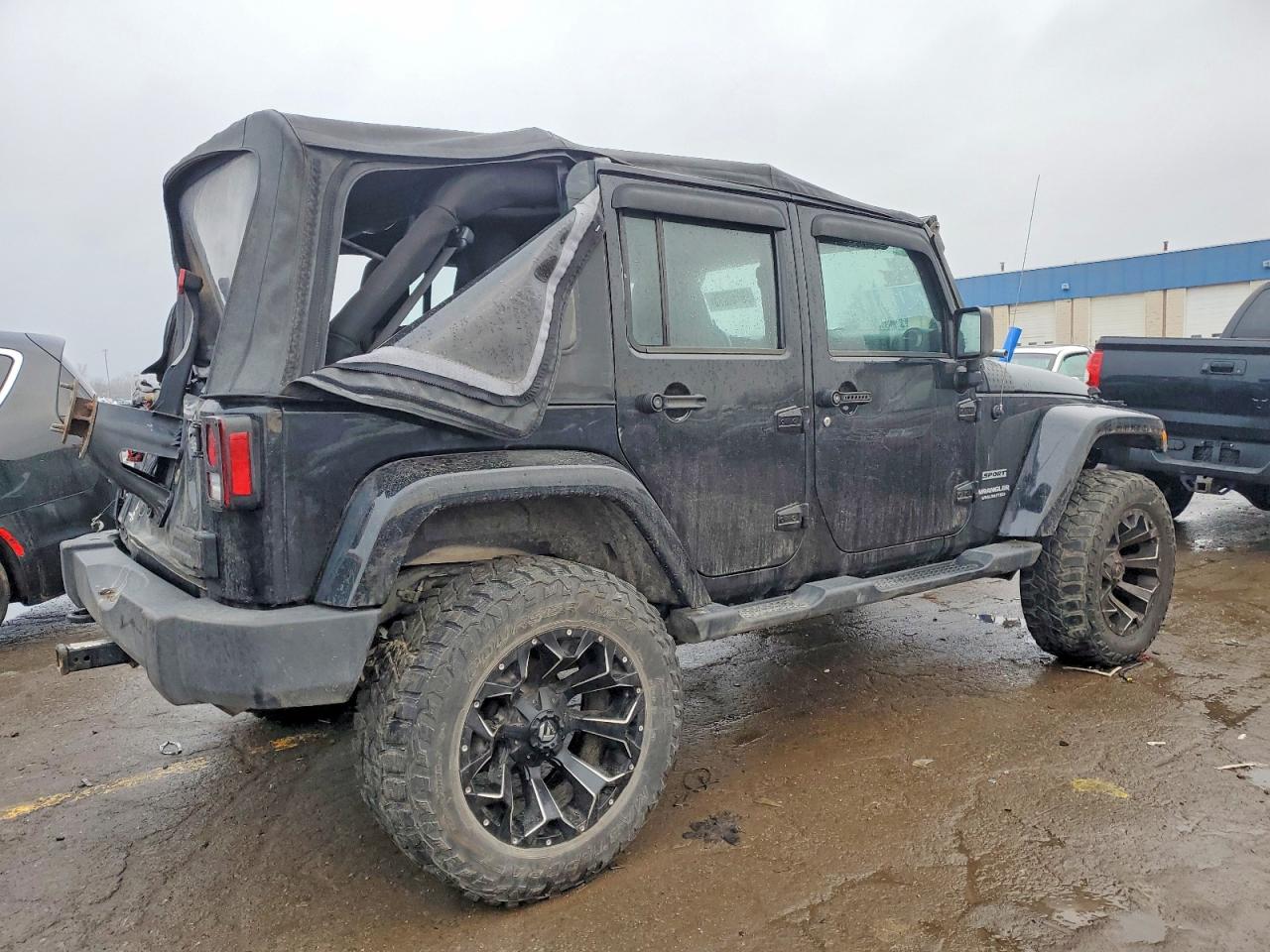 2012 JEEP WRANGLER UNLIMITED SPORT photo 3