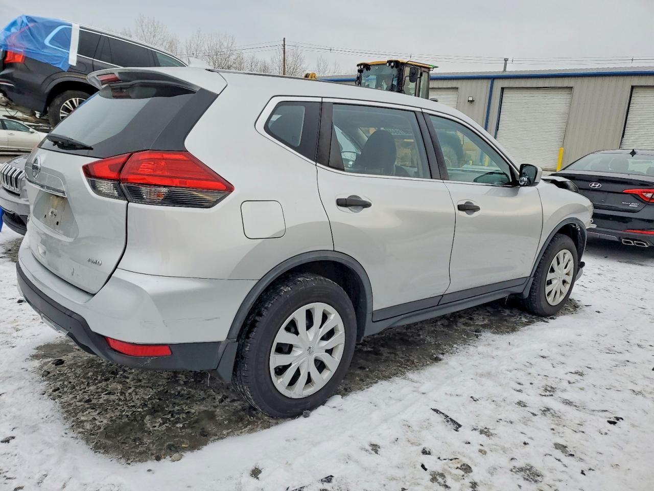 2017 NISSAN ROGUE S photo 3