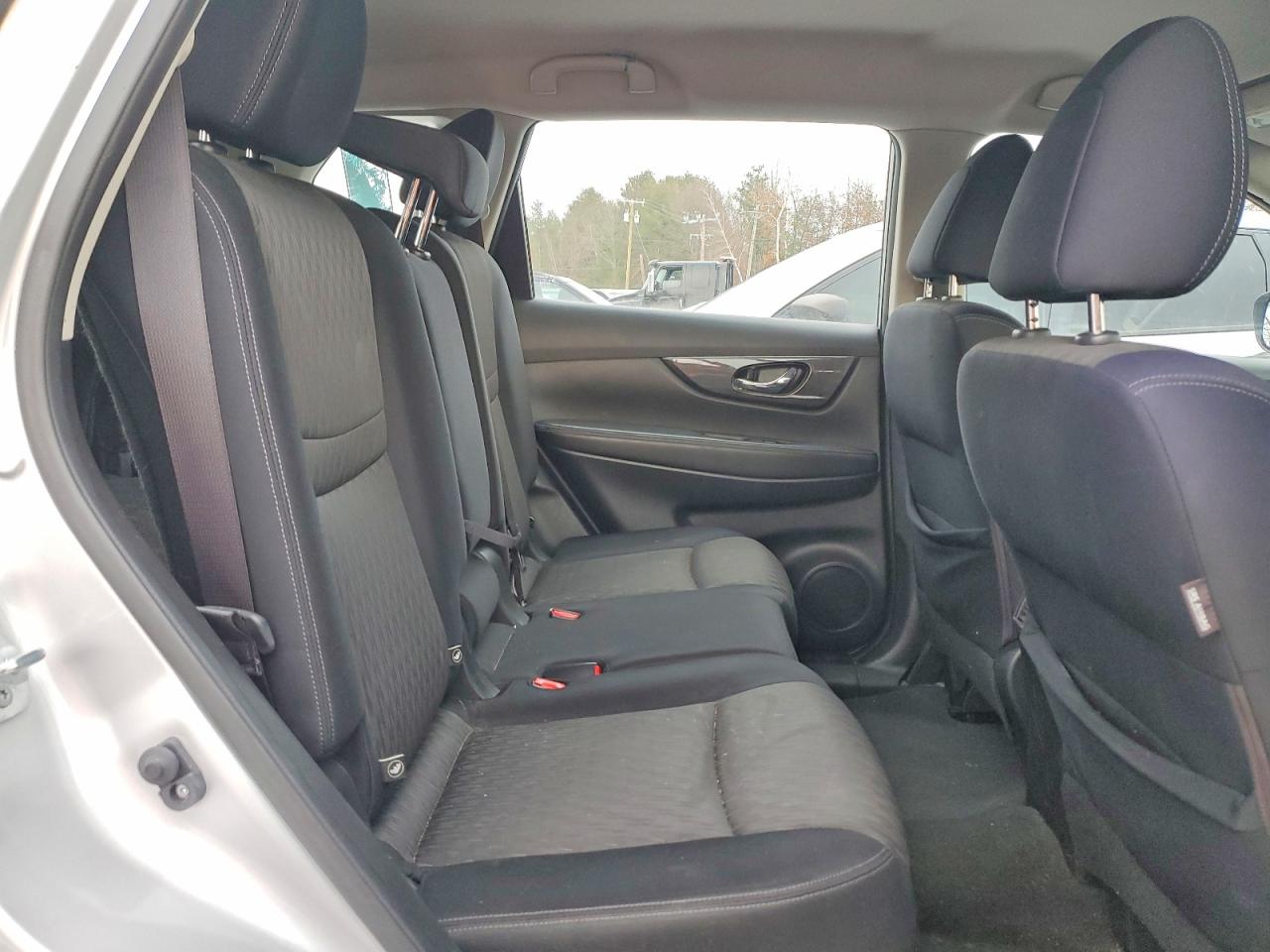 2017 NISSAN ROGUE S photo 11