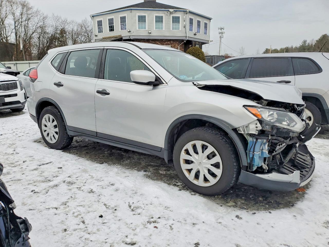 2017 NISSAN ROGUE S photo 4