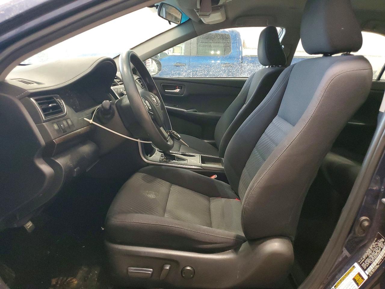 2015 TOYOTA CAMRY LE photo 7