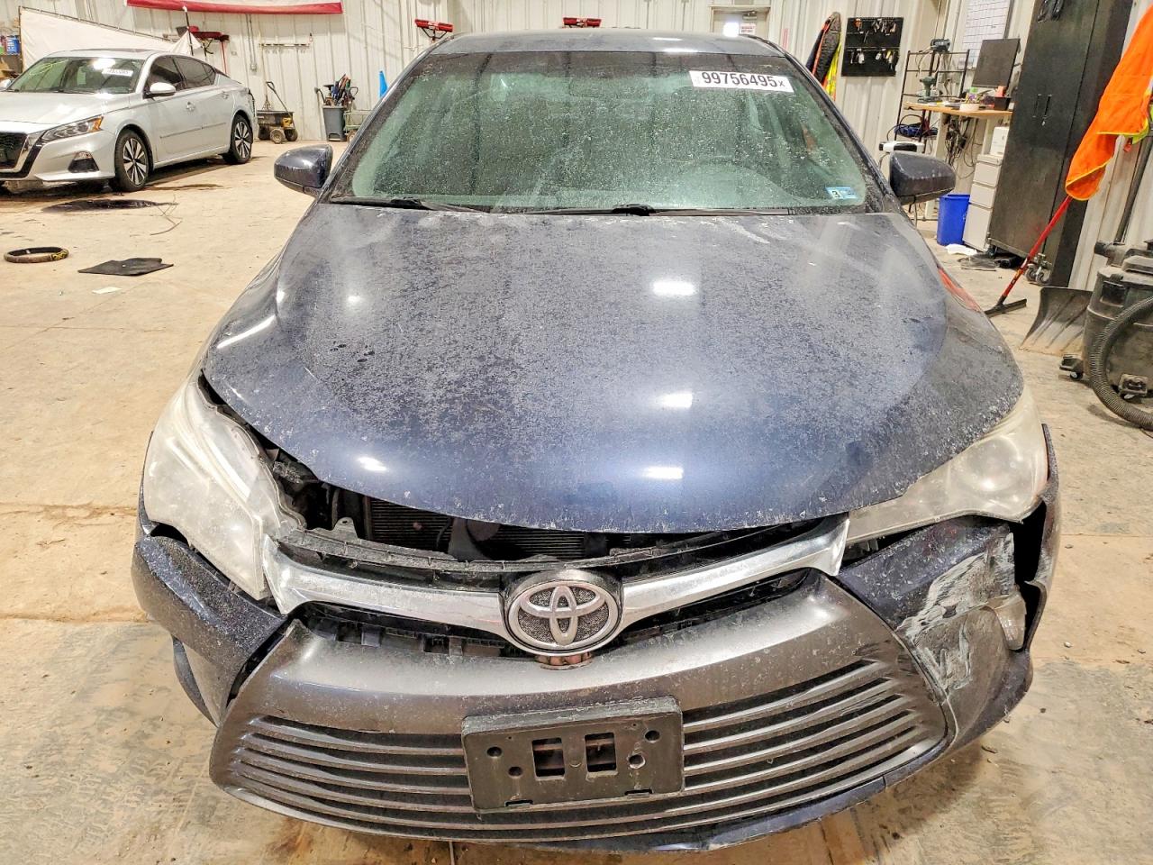 2015 TOYOTA CAMRY LE photo 5