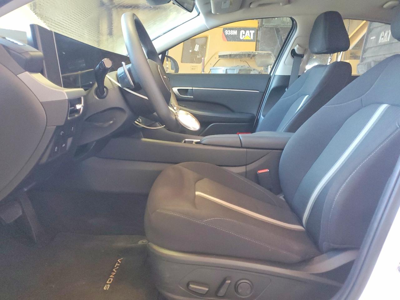 2024 HYUNDAI SONATA SEL photo 13