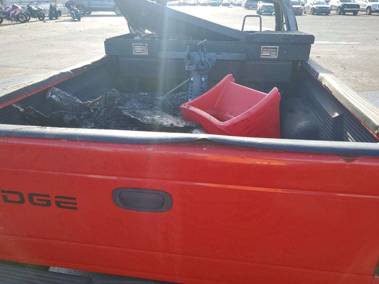 1998 DODGE DAKOTA photo 10