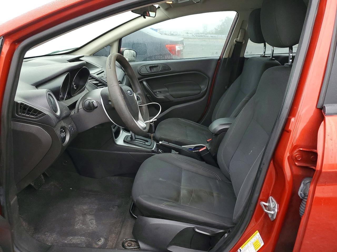 2018 FORD FIESTA SE photo 7