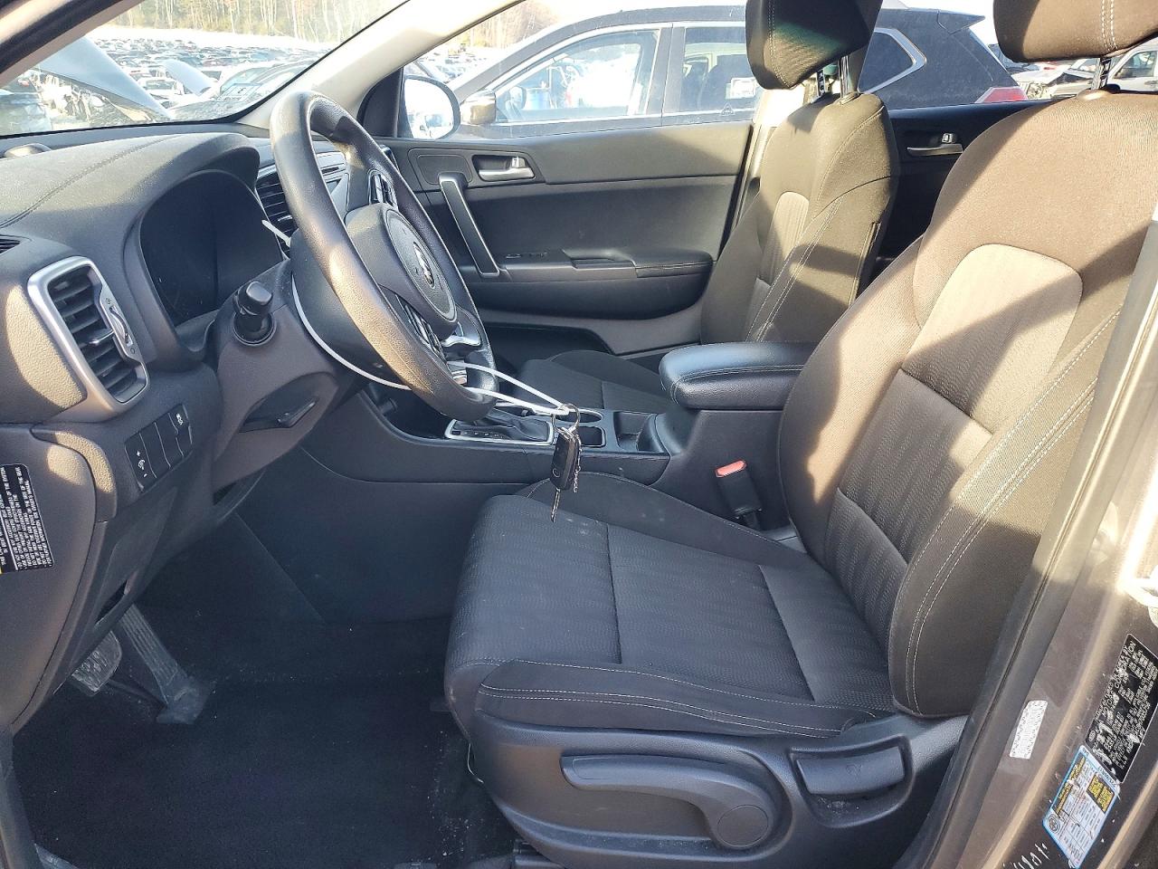 2017 KIA SPORTAGE LX photo 19