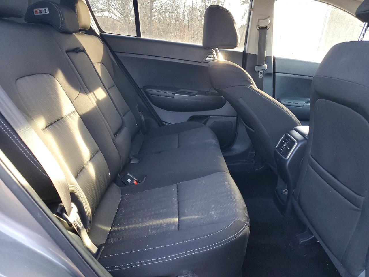 2017 KIA SPORTAGE LX photo 31