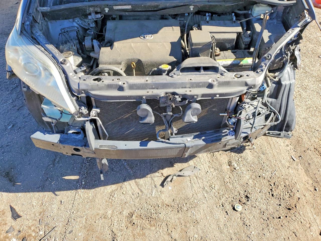 2015 TOYOTA SIENNA XLE photo 12
