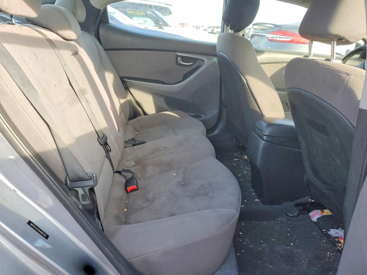 2016 HYUNDAI ELANTRA photo 10