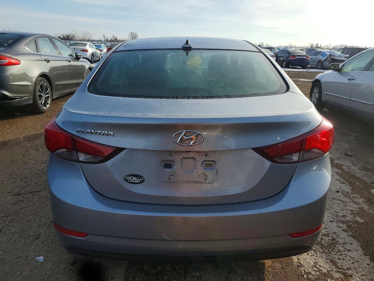 2016 HYUNDAI ELANTRA photo 6