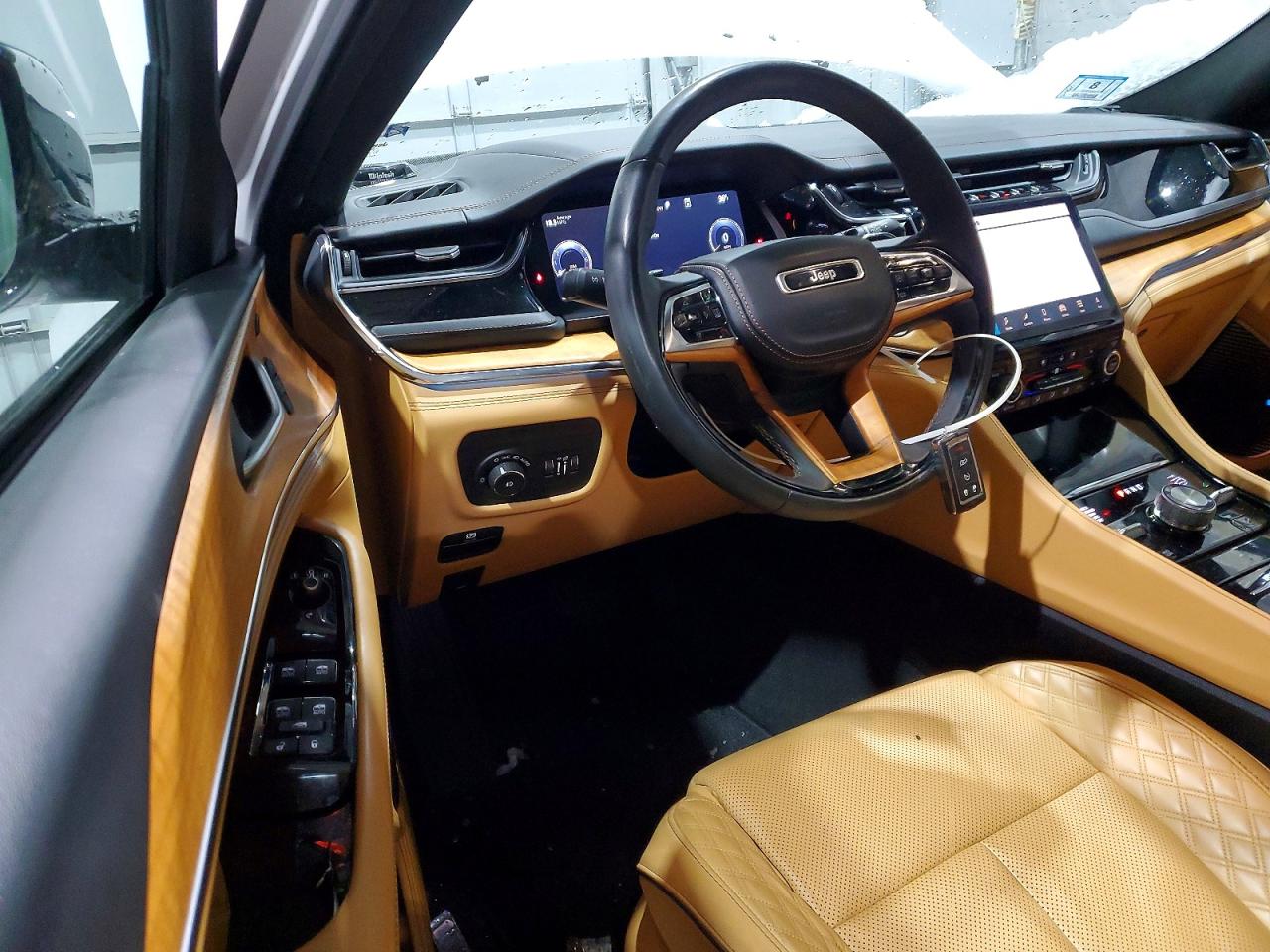 2024 JEEP GRAND CHEROKEE SUMMIT photo 8
