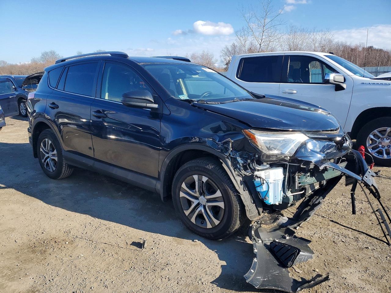 2018 TOYOTA RAV4 LE photo 4