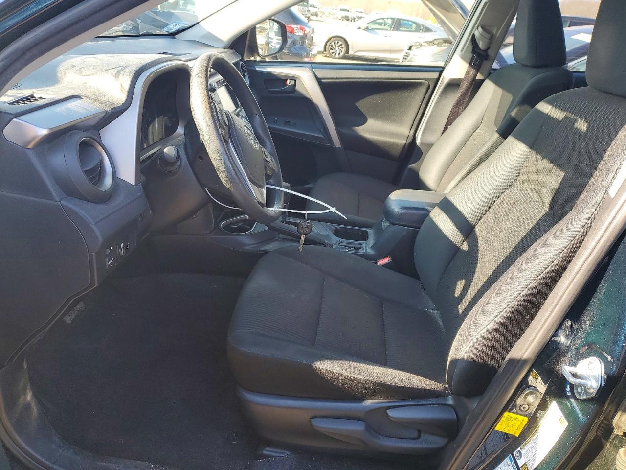 2018 TOYOTA RAV4 LE photo 7