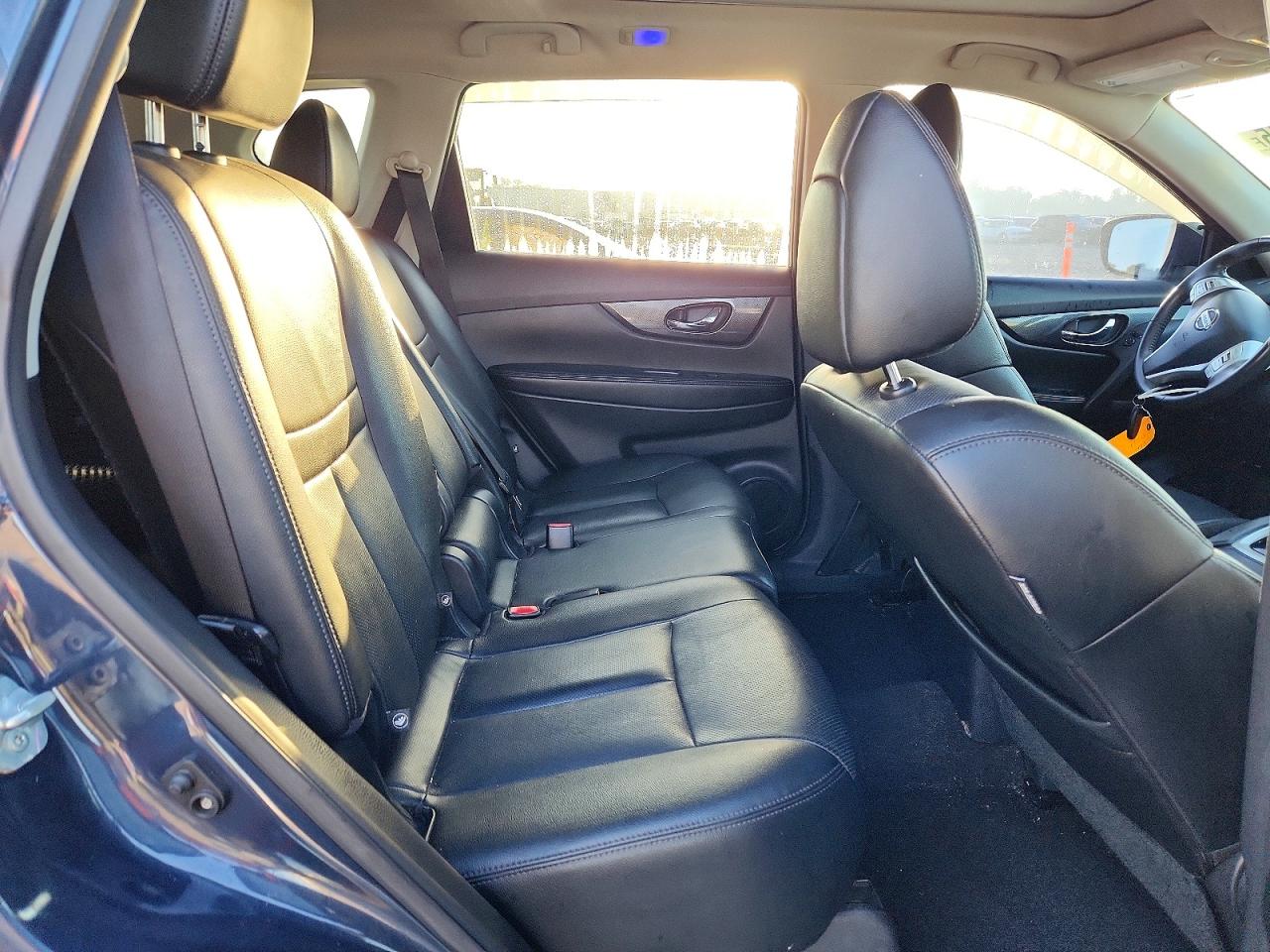 2016 NISSAN ROGUE S photo 11
