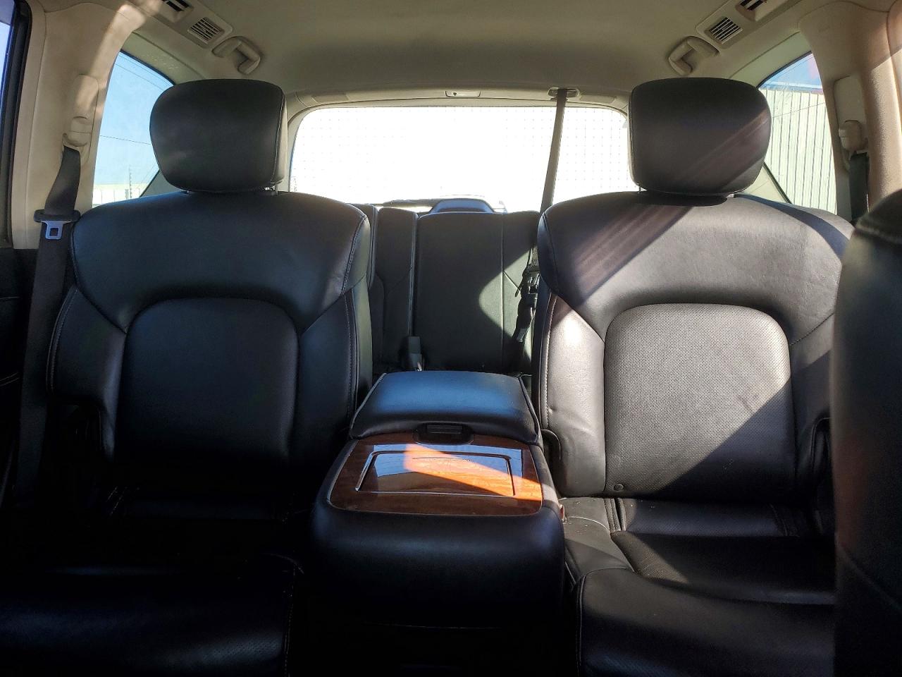 2018 INFINITI QX80 BASE photo 19