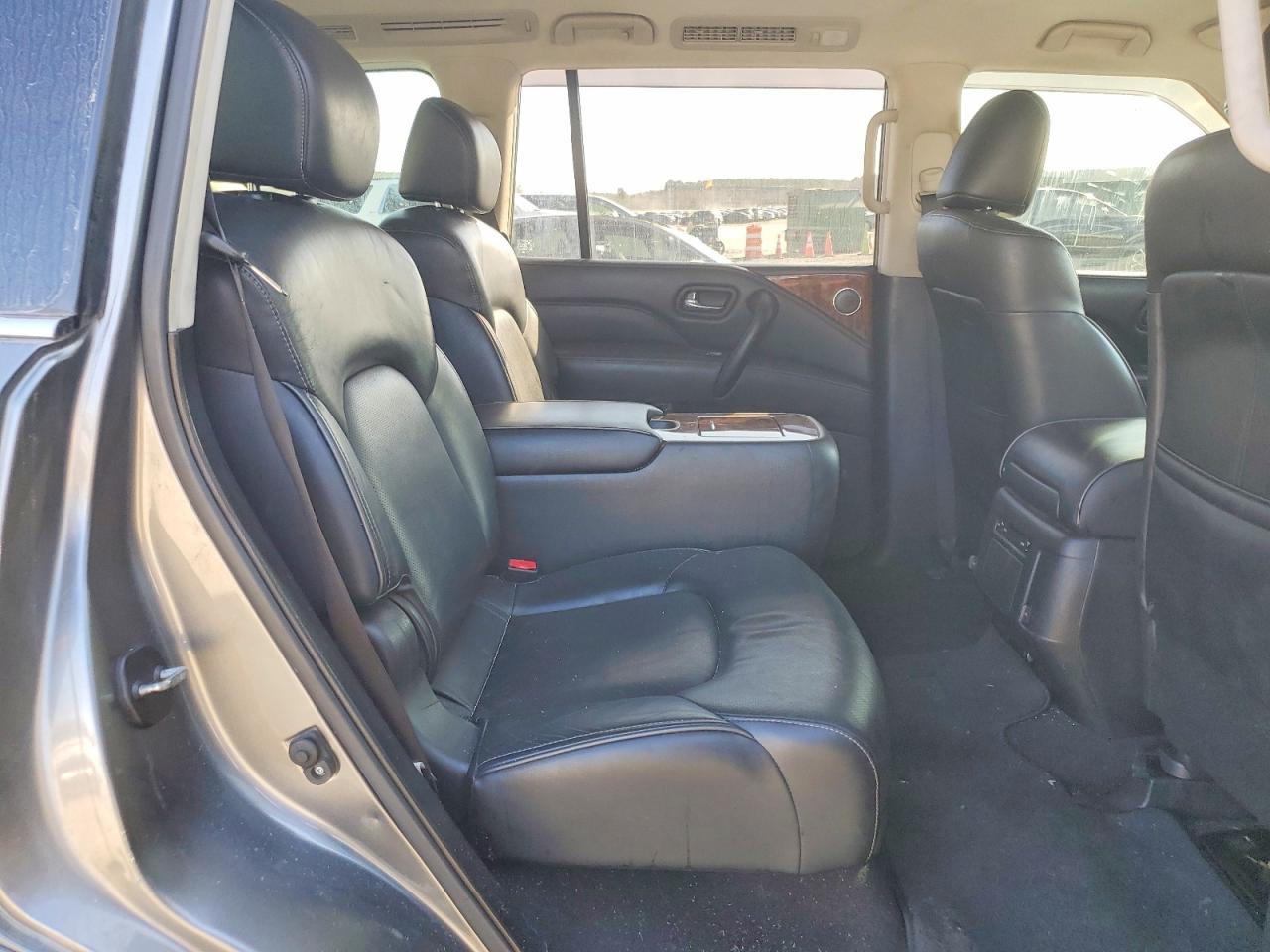 2018 INFINITI QX80 BASE photo 21