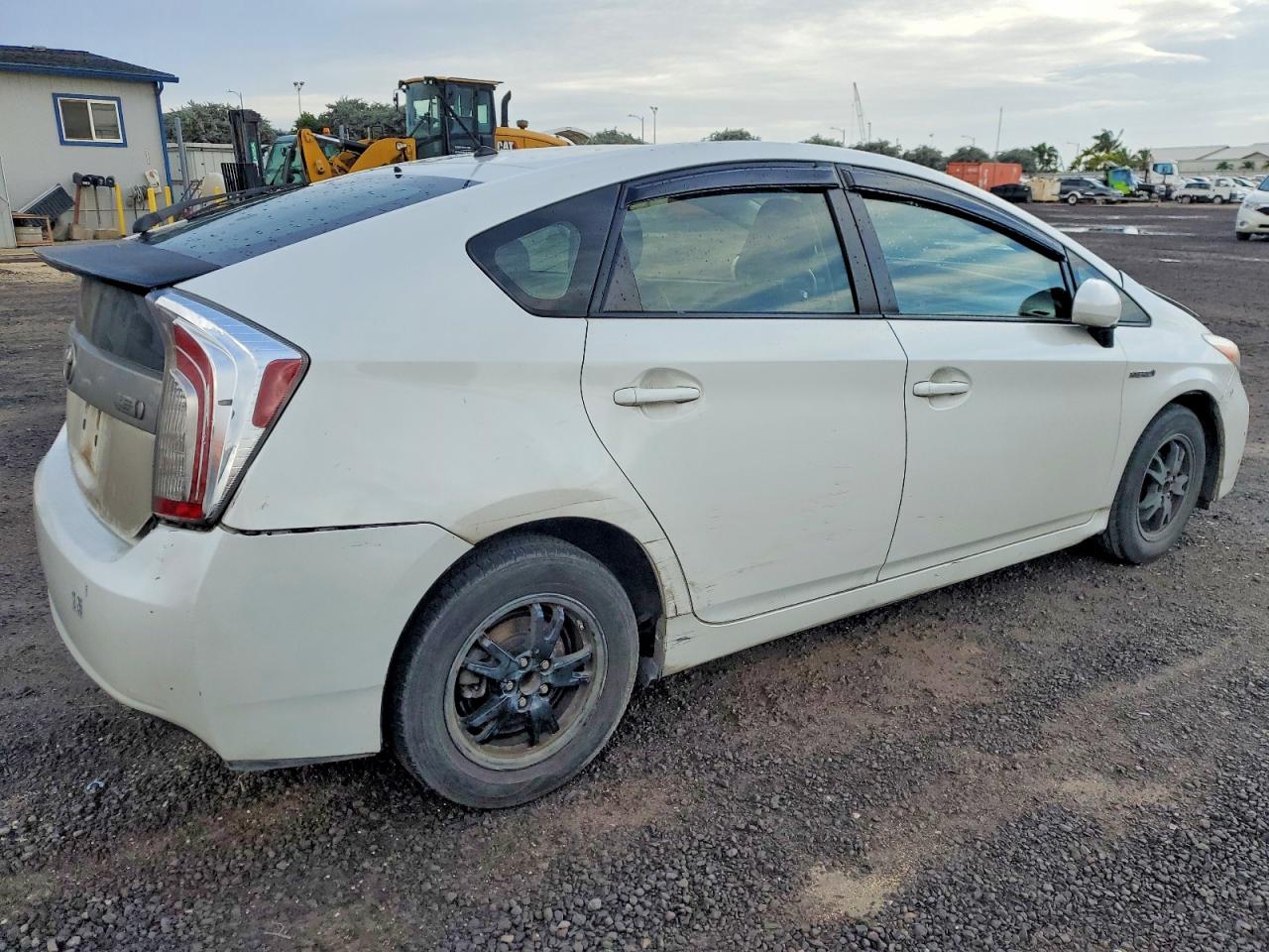 2013 TOYOTA PRIUS photo 7