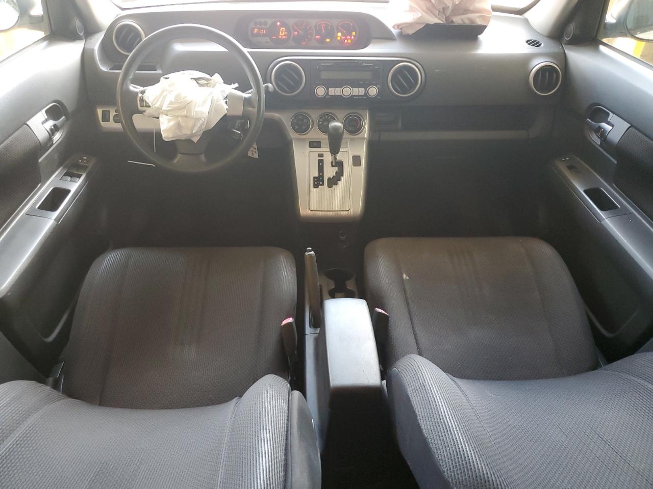 2009 TOYOTA SCION XB photo 8