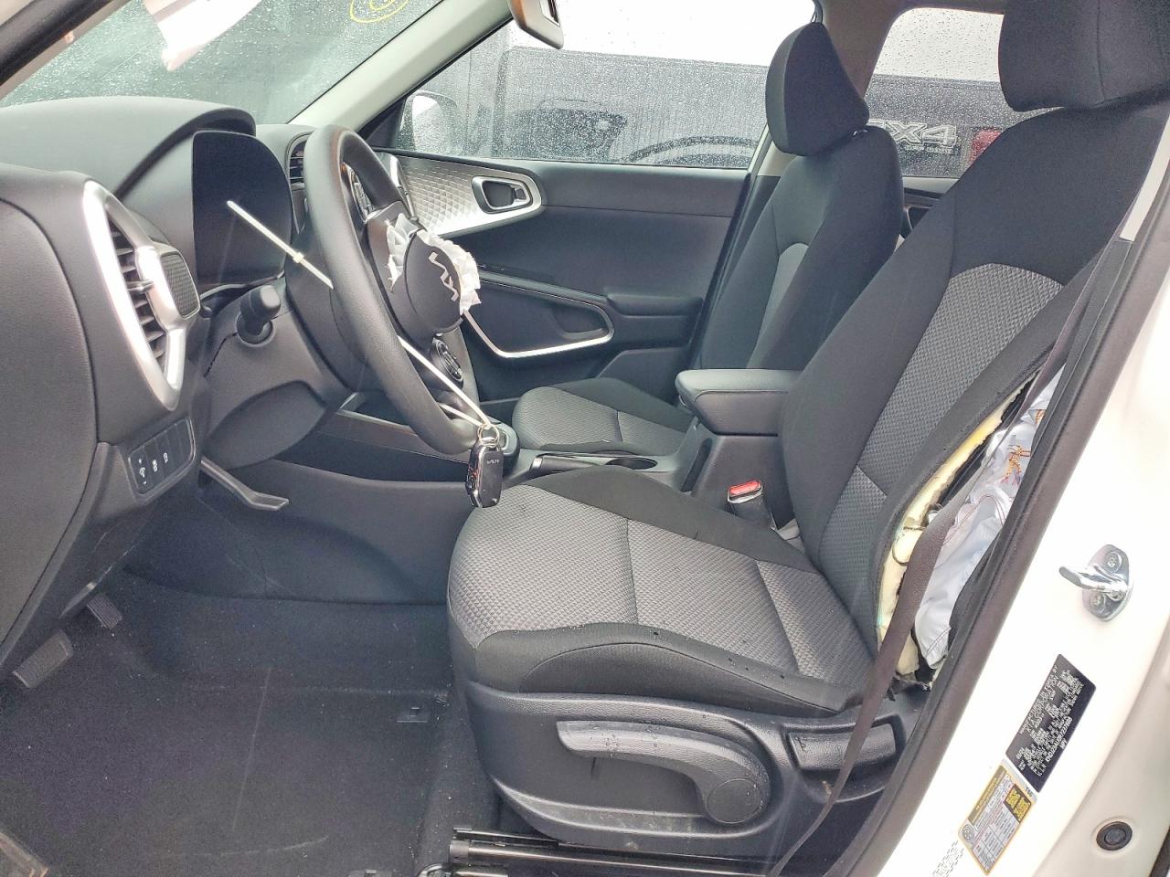 2024 KIA SOUL LX photo 13