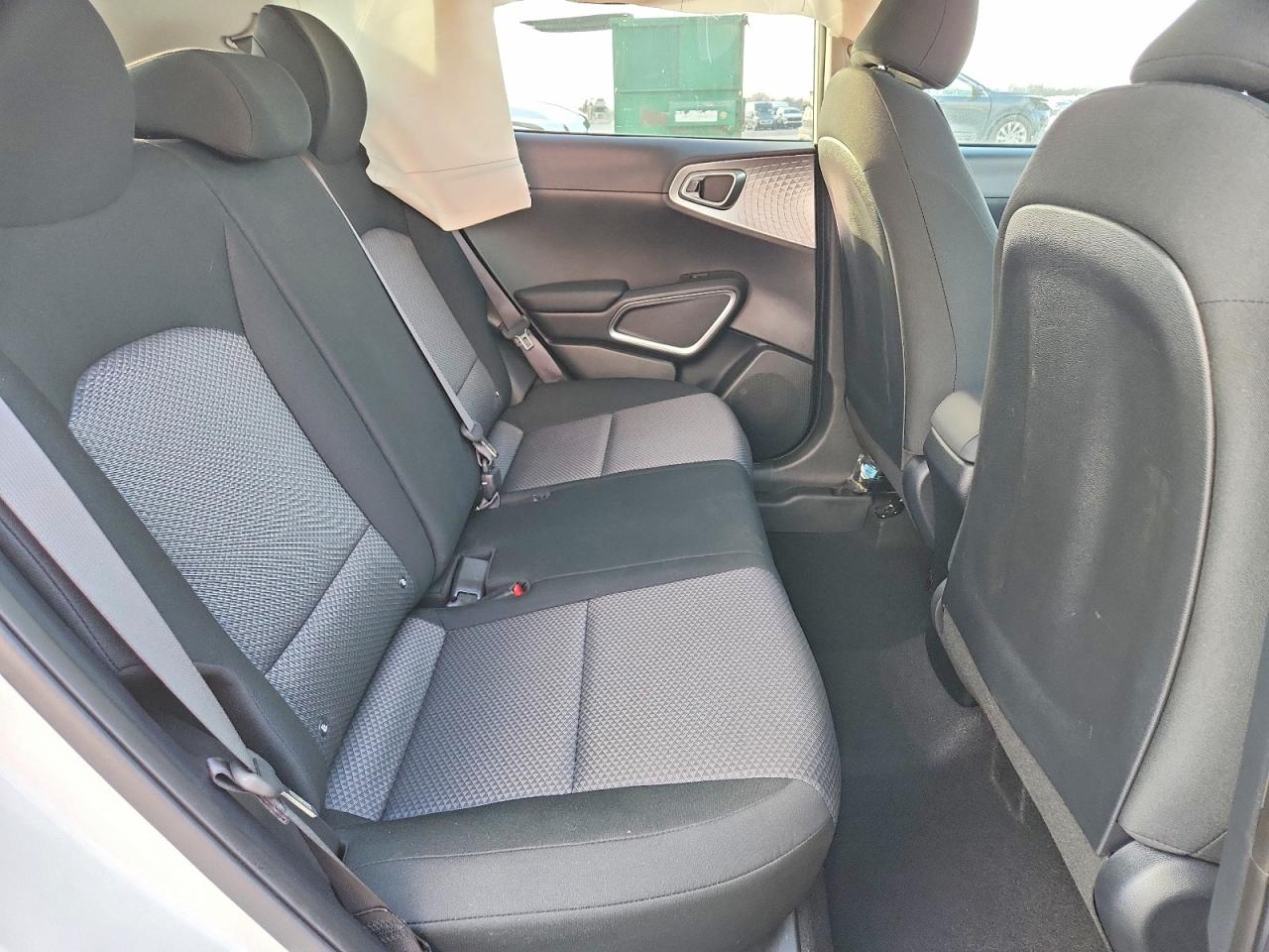 2024 KIA SOUL LX photo 21